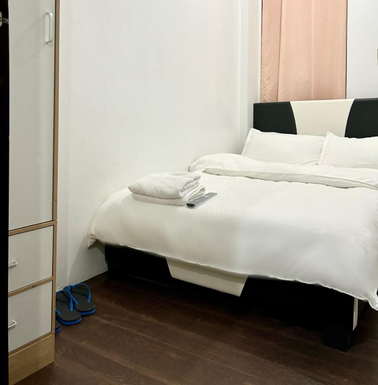 Private Room With Ac And Fan At Ekg Manila House Rental ภายนอก รูปภาพ